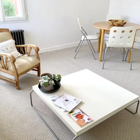 Apartamento Dans Maison, Indépendant Et Jardin *