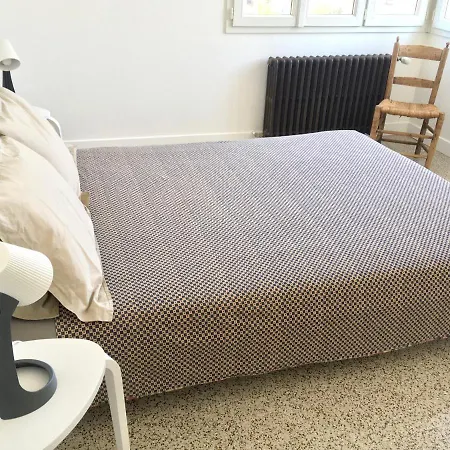 Dans Maison, Independant Et Jardin ペルピニャン