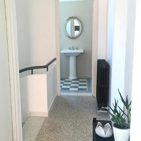 Apartamento Dans Maison, Independant Et Jardin *