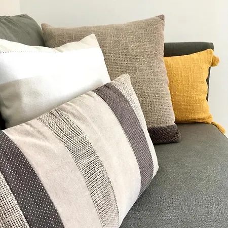 Dans Maison, Independant Et Jardin アパート